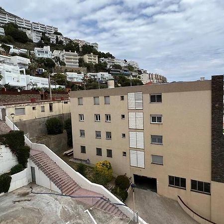 Apartamento Tres Habitaciones Con Vistas Al Mar En Росес Екстериор снимка