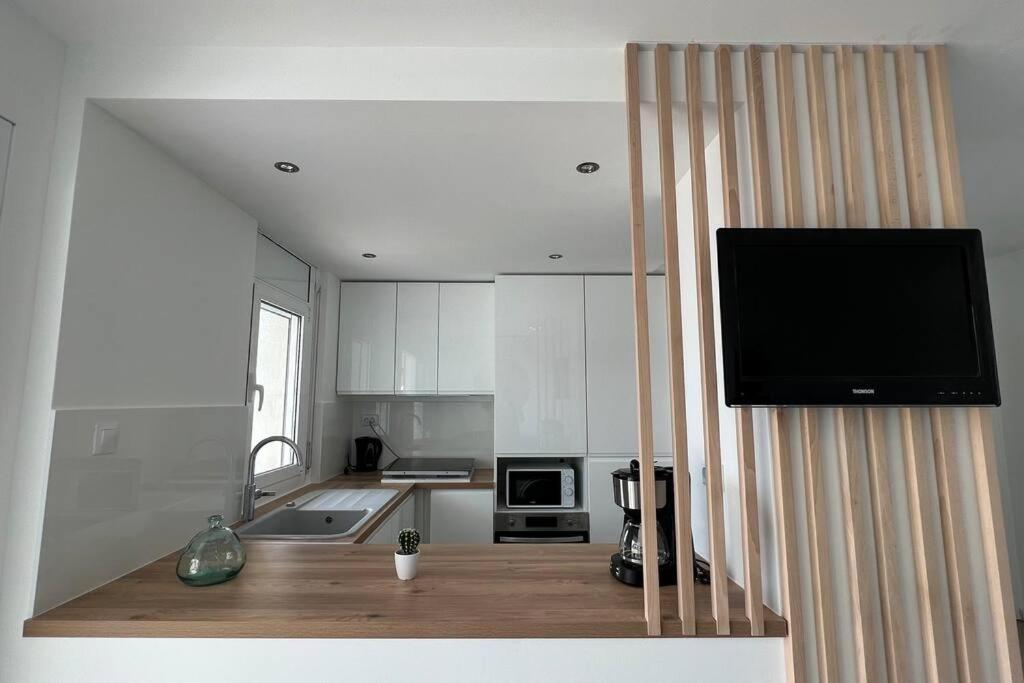 Apartamento Tres Habitaciones Con Vistas Al Mar En Росес Екстериор снимка