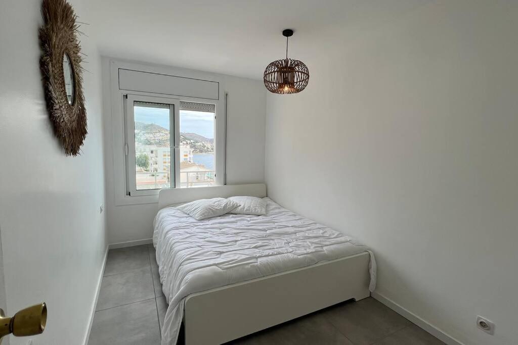 Apartamento Tres Habitaciones Con Vistas Al Mar En Росес Екстериор снимка